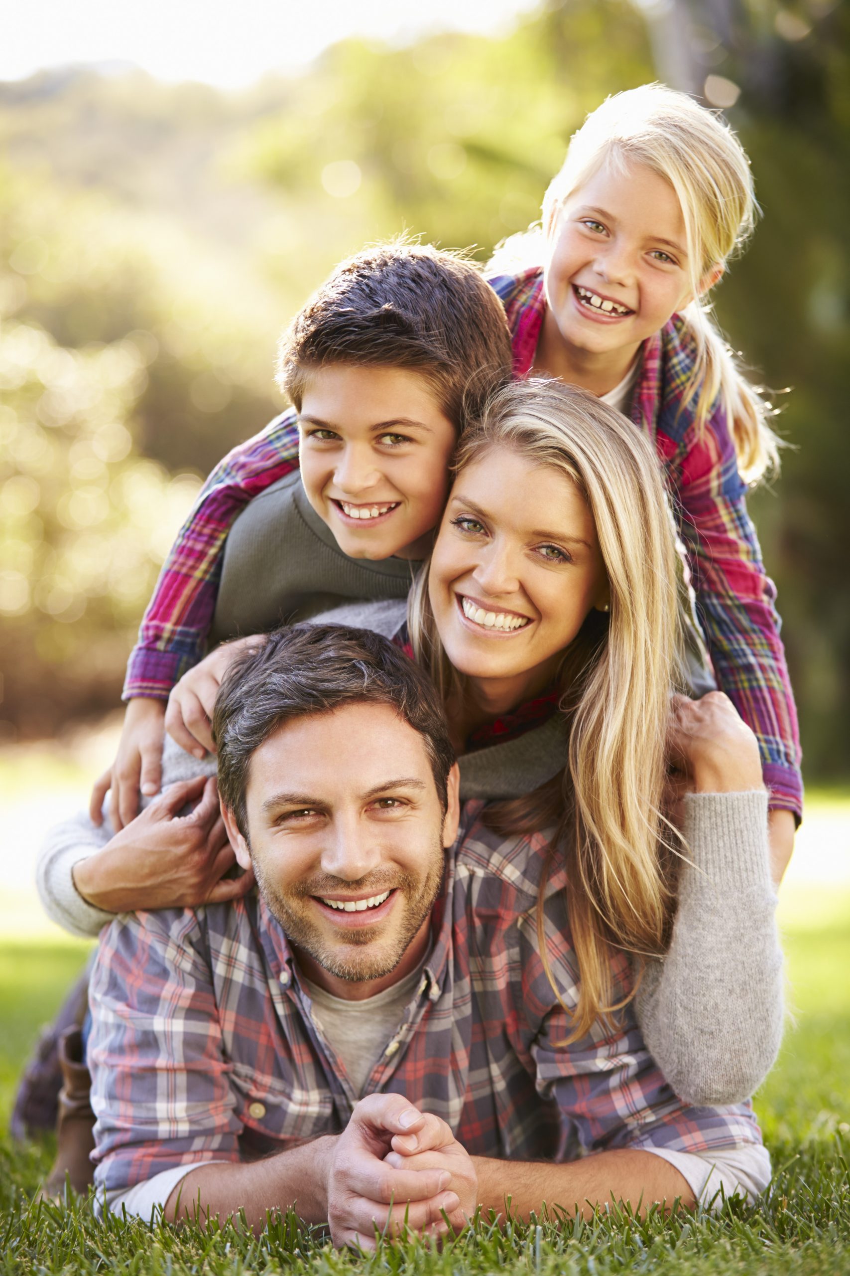 A happy family with healthy, straight smiles in Arlington Heights, IL